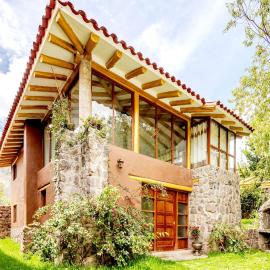 Villa Valle Sagrado, Vistas catarata, montañas, Jacuzzi, hotelli kohteessa Calca
