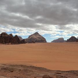 Wadi Rum, the dome of Mars, hotel di Aqaba