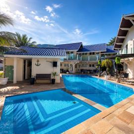 Paúba Beach Hotel, hotel v mestu Pauba