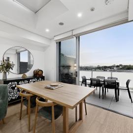 Designer 1-Bed Apartment with Balcony