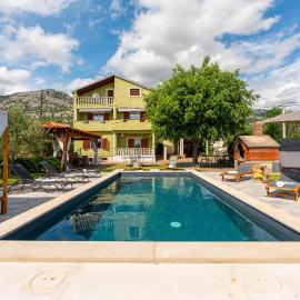 Beautiful Home In Starigrad Paklenica