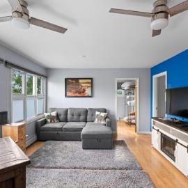 Close To Airport - Shared Space - Fast WI-FI, hotel in Anchorage