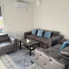 Cinema Apartment Free Parking & Netflix