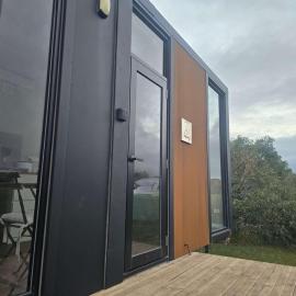 Mikkira Koala Cabin by Tiny Away, hotel i Tulka