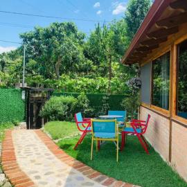 Nature Escape in an Albanian Village Near Tirana, hotel in Tirana