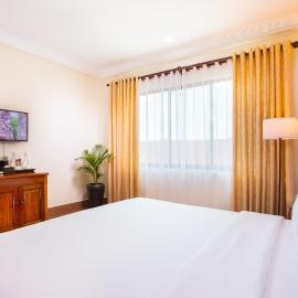 Apsor Villa, hotel in Phumĭ Réach Born