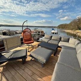 Hausboot TraumZeitBoot Helmut - exklusiver Festlieger in perfekter Lage am Scharmützelsee Bad Saarow, hotel v mestu Bad Saarow