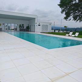 Hermosa casa con piscina