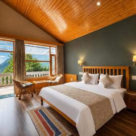 Doris Mountain Cabins Tirthan Jibhi, hotel u gradu 'Banjār'
