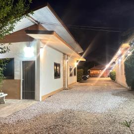 บ้านหมอบิวรีสอร์ทเชียงคาน BaanmhorbiwResortChiangKhan, ξενοδοχείο σε Chiang Khan