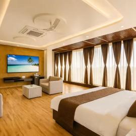 Hotel Manglam Inn Near CCS International Airport