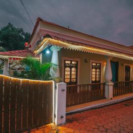 La casa Verde 4BHK with Private Pool, Baga, Hotel in Baga