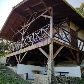 Duck House Sasaima, khách sạn ở Sasaima