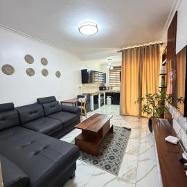 Modern 1BR Apartment with Pool, Sauna & City Views, hotel i Kira