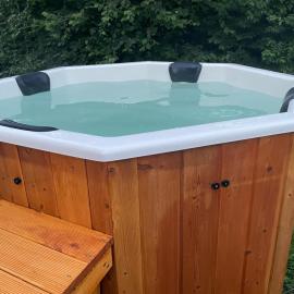 Charming house with hot tub, hotel en Winterberg