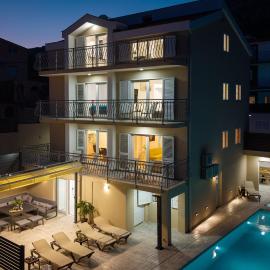 Seaview Villa Diamond, 7-bedroom villa Just 500 Meters from the Beach, hotel Dugi Ratban