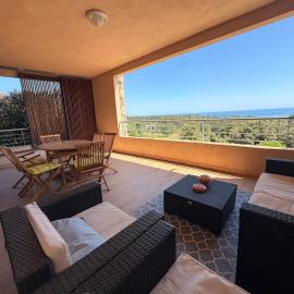PAOLINA C1- vue mer- proche commerces