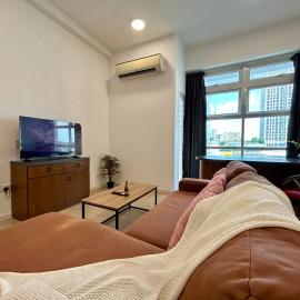 Spacious 10 Pax Suite l Kota Damansara MRT & Mall
