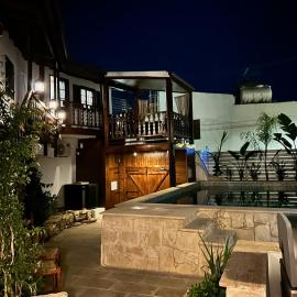 Birds of Paradise โรงแรมในPendakomo