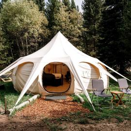 Amazing Family Bell Tent Surrounded by Nature on a Wonderful Glamping Retreat in Island Park, Idaho – hotel w mieście Island Park