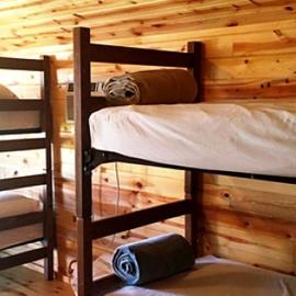 Upscale Black Hills Cabin & RV Getaway Near Sturgis, South Dakota、スタージスのホテル
