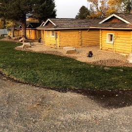 Peaceful Log Cabin near Jackson Hole for an Amazing Outdoor Escape in Ashton, Idaho, hotel in Ashton
