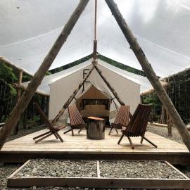 Gorgeous Safari Tent for a Peaceful Getaway near La Push, Washington, hotel em Forks