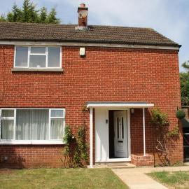 Lilac Bicester-Oxford quiet 3 bedroom house with private parking, hotel em Bicester