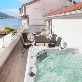 AG Piso Terraciña Ezaro 2, playa a 50m y jacuzzi, hotel v mestu Ézaro