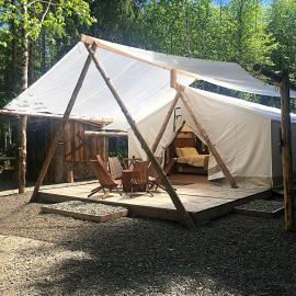 Beautiful Safari Tent near Olympic National Park for an Amazing Glamping Experience near Forks, Washington, hotel a Forks
