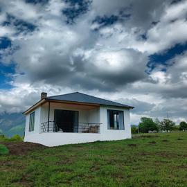 Villa Tba near Borjomi, Tsemi and Sadgeri, hotel a Tsemi