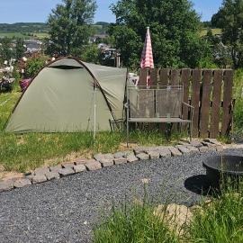 Camping im Igluzelt im Privatgarten mit warmer Lutzmatratze und Komfort Schlüchtern Main-Kinzig, ξενοδοχείο σε Schluchtern