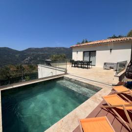 Villa Bikara, neuve, élégante et lumineuse proche de Nice