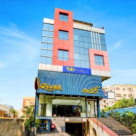 FabHotel Suncity