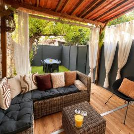 Appartement T3 avec jardin, Hotel in Toulon