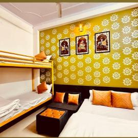 Hotel Aditya Raj, hotel in Khātu