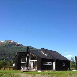 Exclusive Designer Cabin - Panoramic Mountain View, hotel in Vossevangen