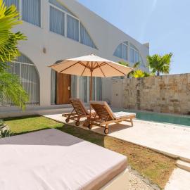 3BR Pool Villa Bingin w Ocean View Rooftop - Mare, hotel em Badung