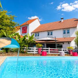 Carré Pau Airport Hôtel, hotel em Serres-Castet