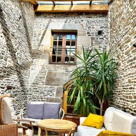 Manoir de charme, grand jardin fleuri, 9 pers, Baie du Mont-Saint-Michel