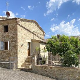 Awesome Apartment In Murlo With House A Panoramic View