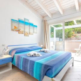 Romantica casa al mare con piscina in Sardegna