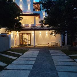 Explorer Hotel & Bike Rental Anuradhapura, hotel in Anuradhapura