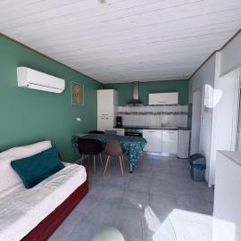 Maison une chambre avec jardin, hotel in Les Sables-d'Olonne