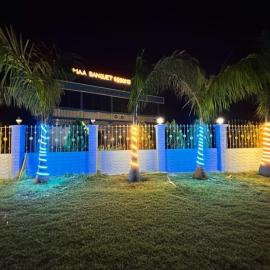 MAA BANQUET AND ROOMSs, hótel í Sālānpur