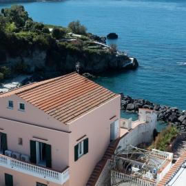 Villa Wanda, On The Port Of Ischia, hótel í Ischia Town