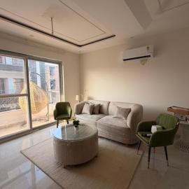 Urban Nest By Jassi, hotel u gradu 'Kharar'