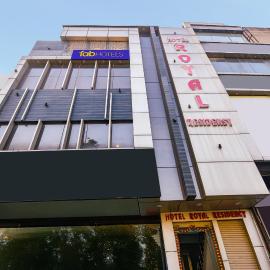 FabHotel Royal Residency Sector 11, hotel v destinácii Ballabgarh