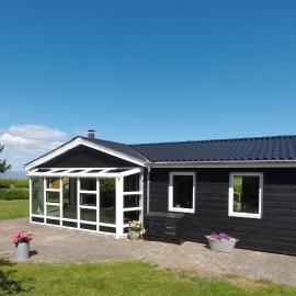 Top Modern Holiday Home 100 M From The Baltic Sea, hotel en Nordborg
