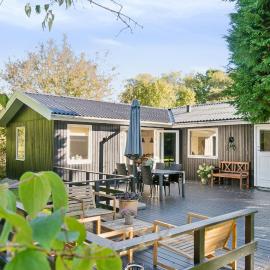 Newly Renovated And Modern Cottage Near The Beach、ホーンバックのホテル
